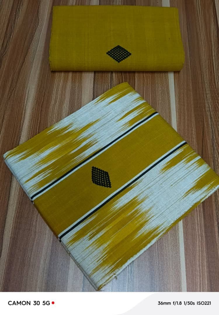 Pagne tissé avec fils Ghanéen